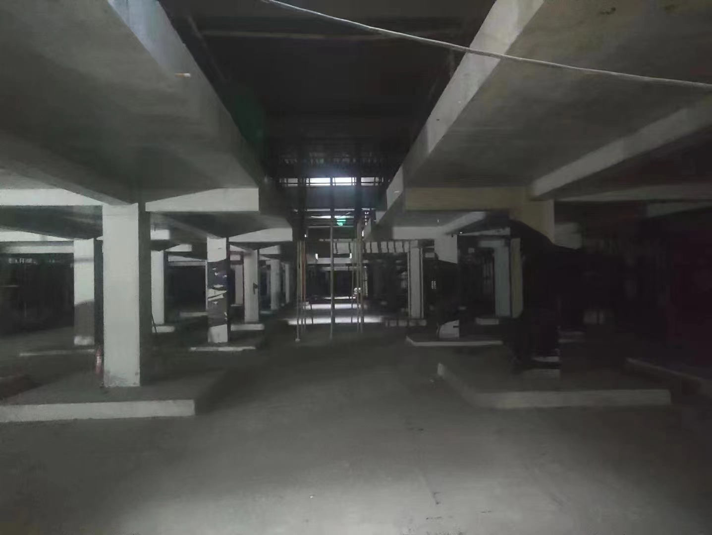 海东山东又一个上海博普LOFT车库拔地而起